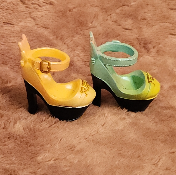 Na Na Na Big Surprise Rainbow Cat Girl Piper Prim PURRFECT Pastel Ombre Shoes - Picture 3 of 6